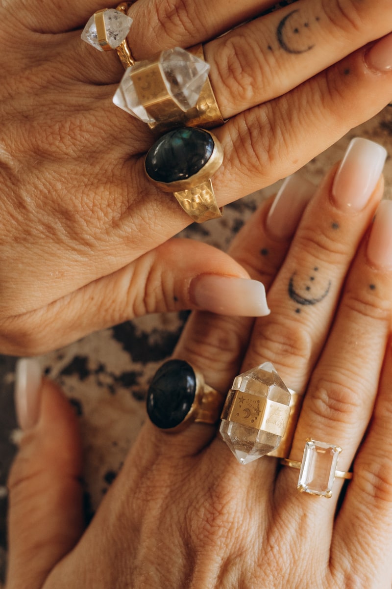 CLEAR QUARTZ UNIVERSE • RING/5